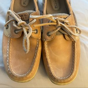 Women’s Sperry boat shoe